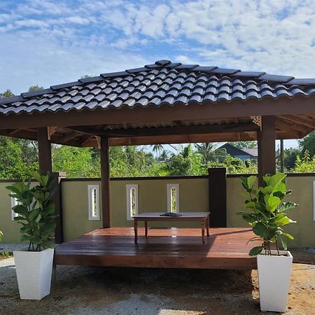 Nipah Homestay Kuala Besut Стая снимка